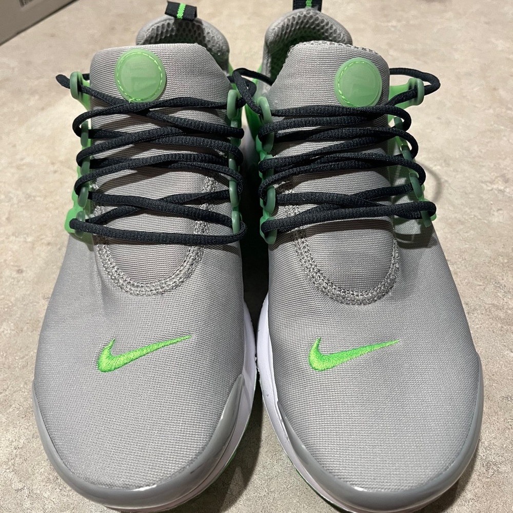 Nike Kids Sneakers Gray and Green